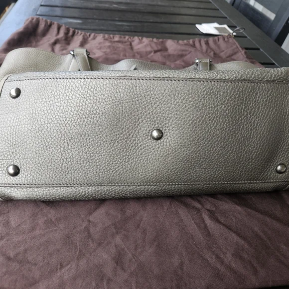 Authentic Gucci Pebbled Calfskin Medium Soho Shoulder Tote - Picture 5 of 16